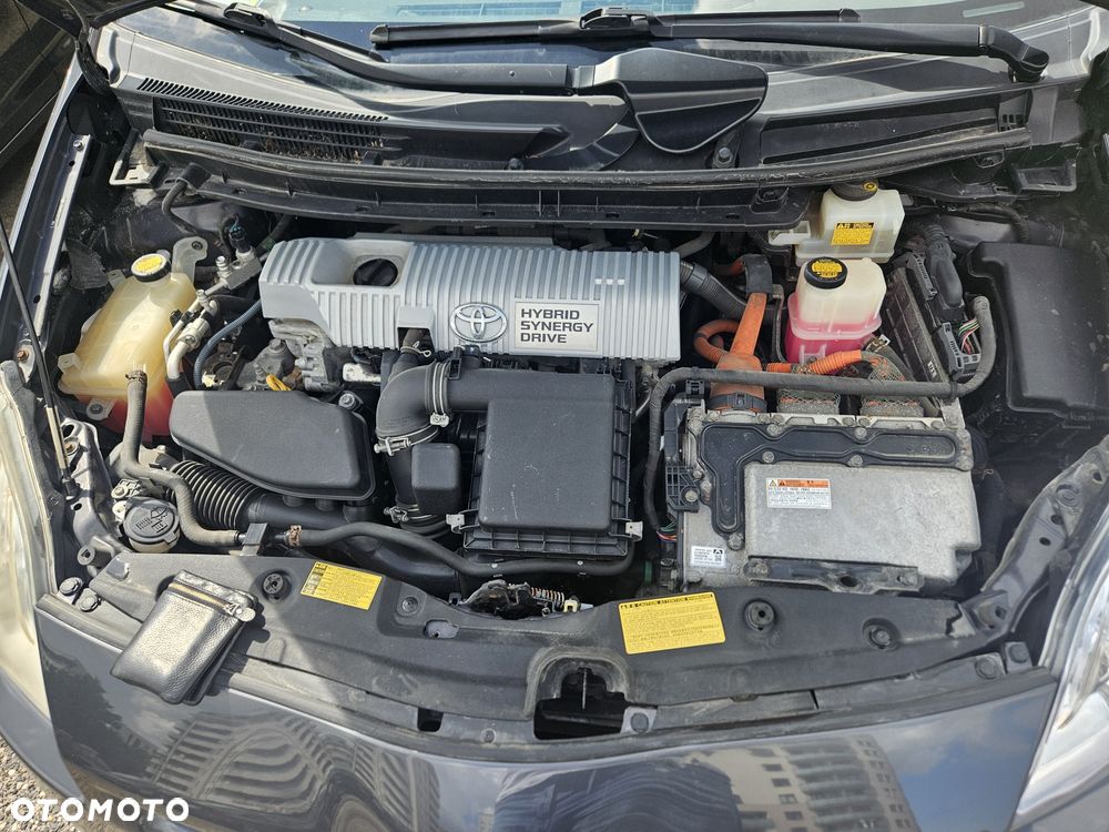 Toyota Prius - 5