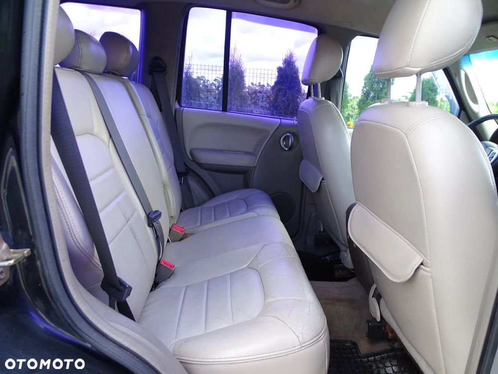 Jeep Liberty - 22