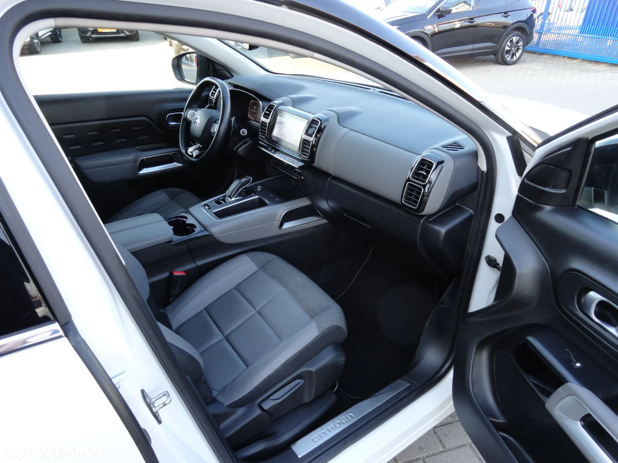 Citroën C5 Aircross 1.6 PureTech Shine EAT8 - 9