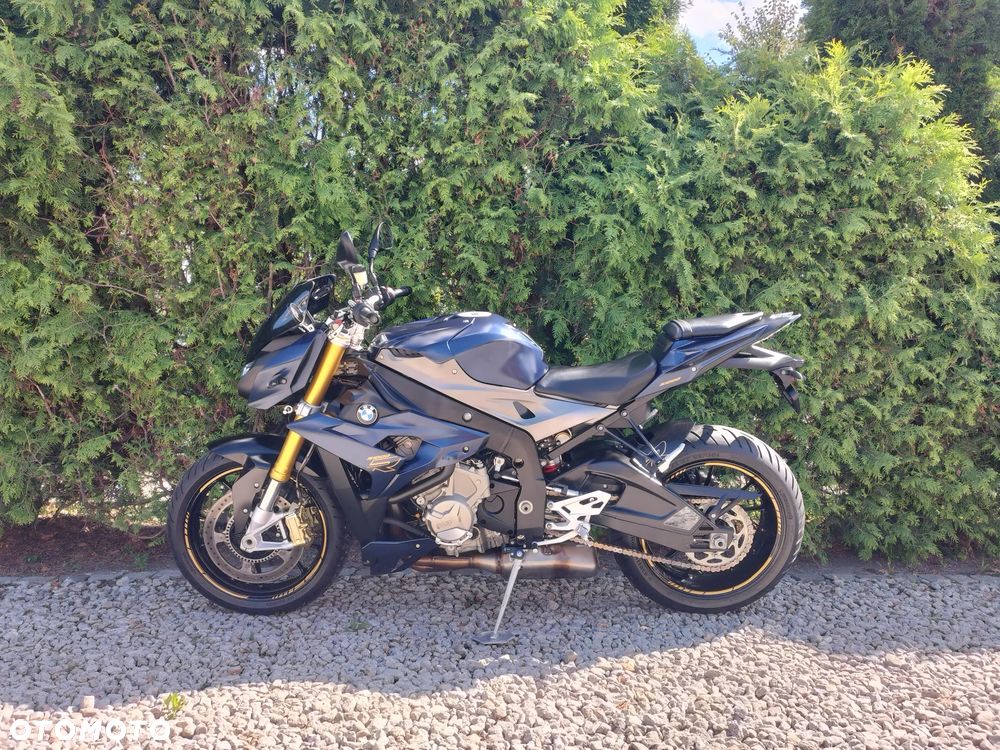 BMW S