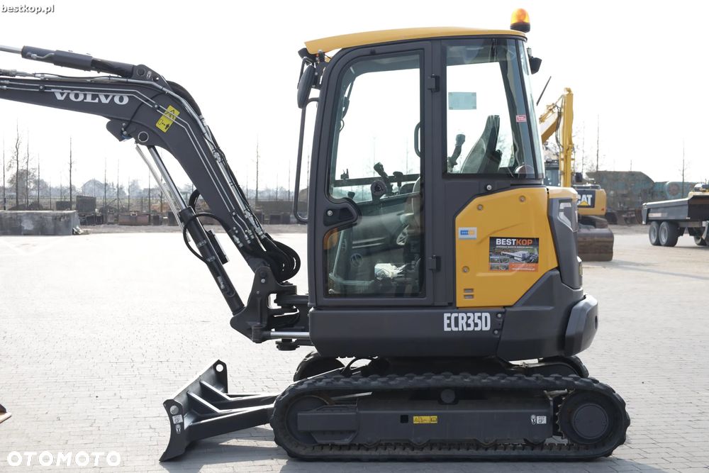 Volvo ECR35D - 12