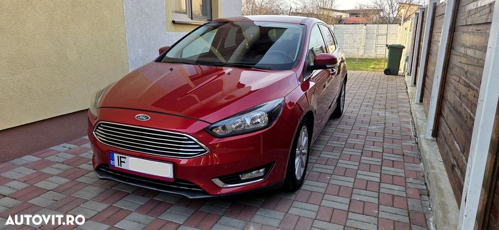 Ford Focus 2.0 TDCI Powershift Titanium - 3
