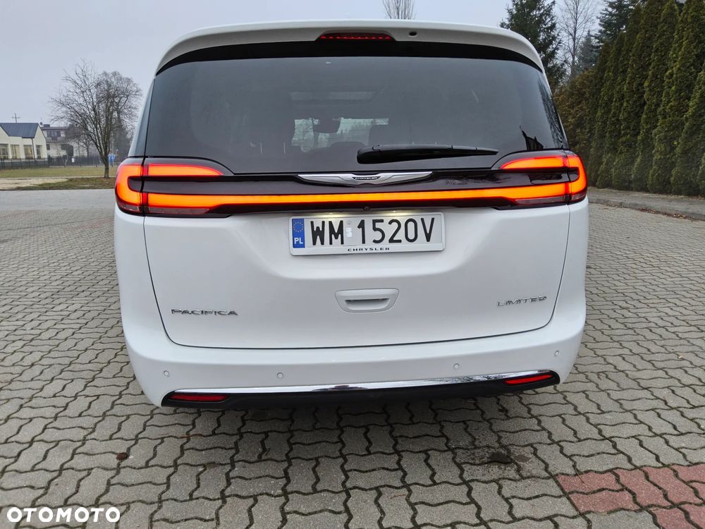Chrysler Pacifica - 2