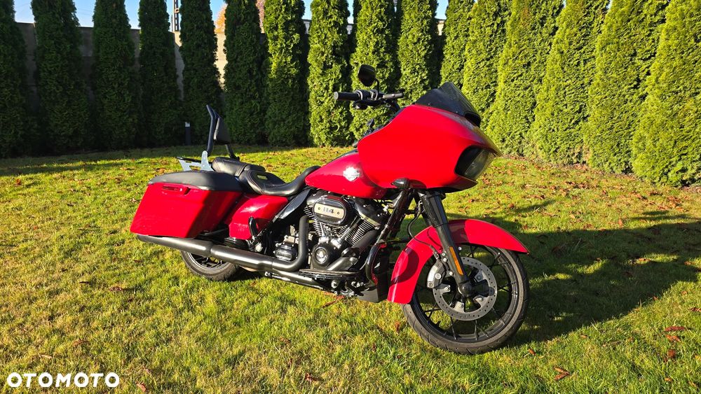 Harley-Davidson Touring Road Glide - 3