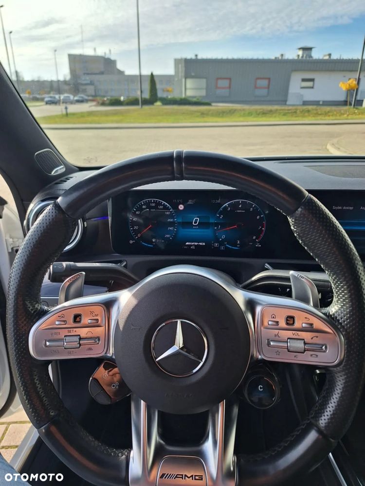 Mercedes-Benz CLA - 15