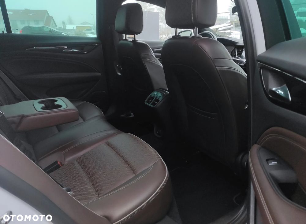 Opel Insignia 2.0 T 4x4 Innovation S&S - 34