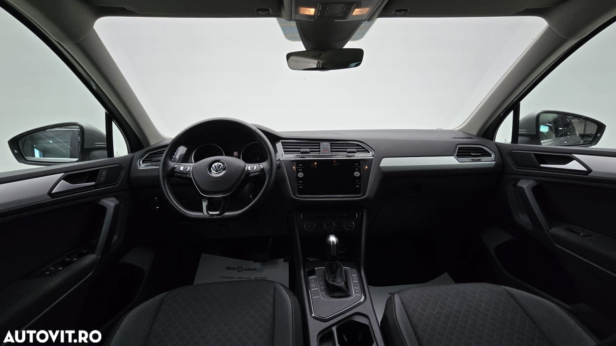 Volkswagen Tiguan - 14