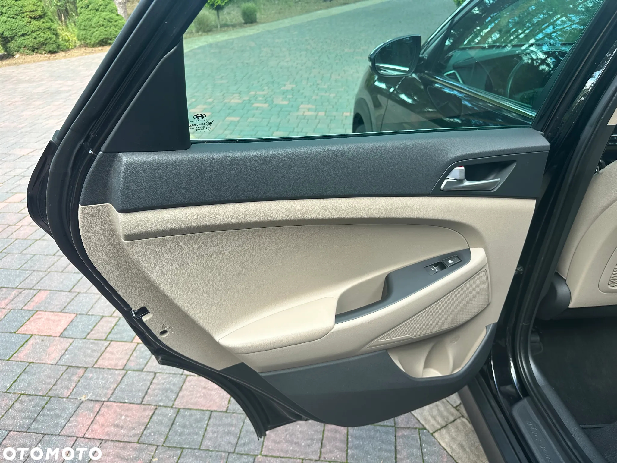 Hyundai Tucson 2.0 CRDI BlueDrive TourdePologne 2WD - 32