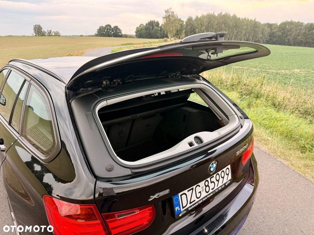 BMW Seria 3 330d xDrive Sport Line - 13