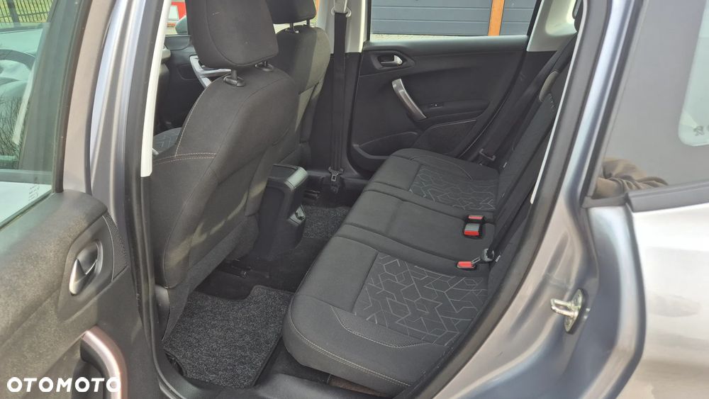 Peugeot 2008 PureTech 82 Access - 19