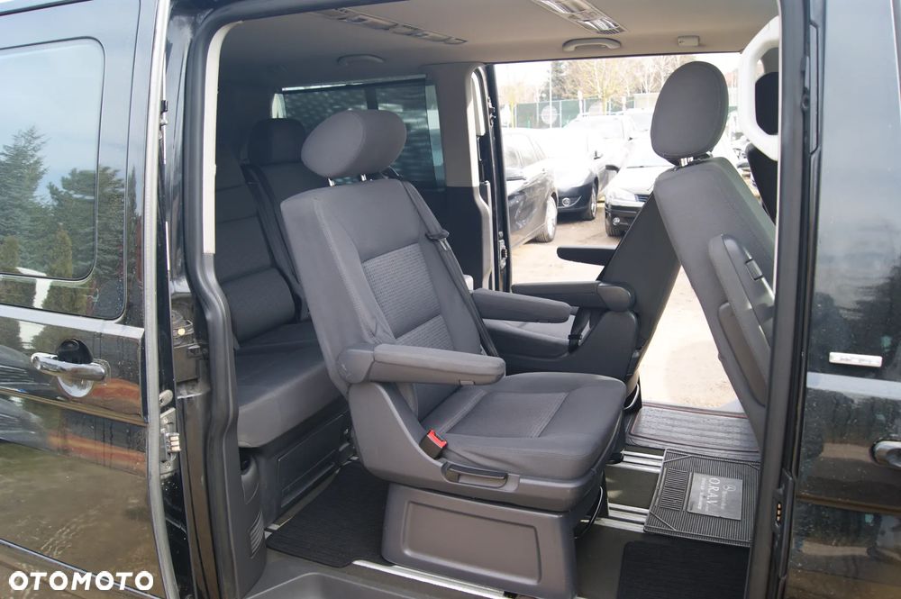 Volkswagen Multivan - 27