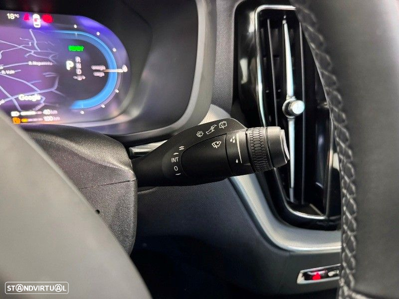 Volvo XC 60 2.0 T8 PHEV R-Design AWD - 27