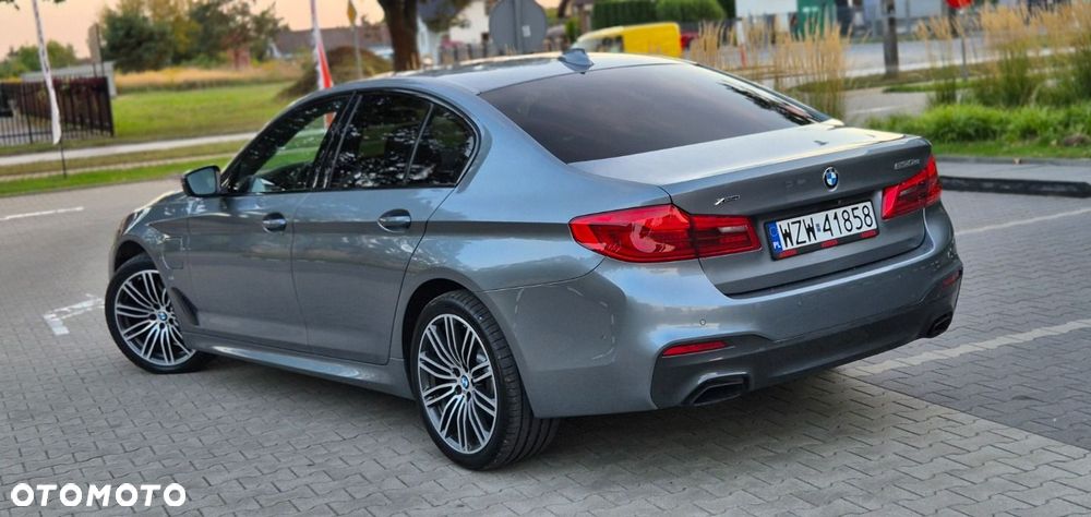 BMW Seria 5 530e iPerformance xDrive M Sport sport - 36