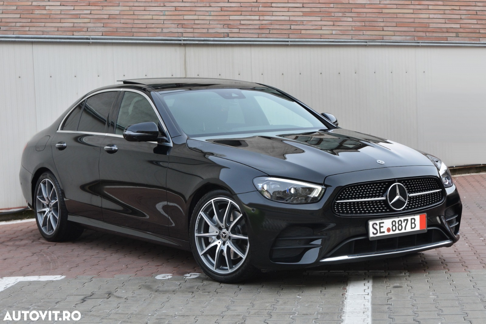 Mercedes-Benz E 220 d 9G-TRONIC AMG Line - 2