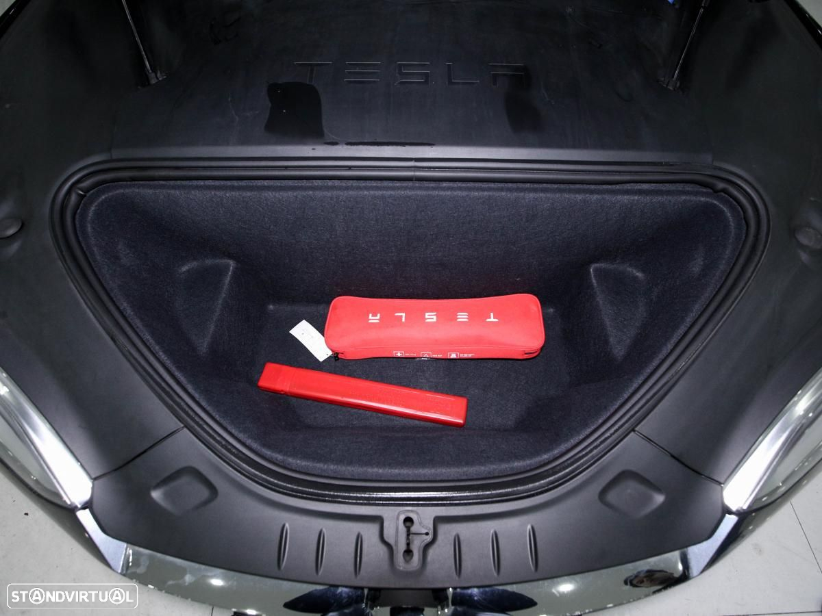Tesla Model S - 13