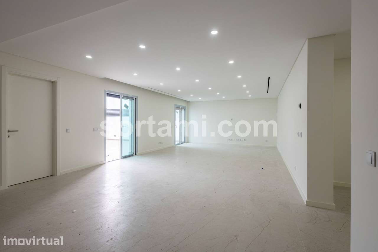 Apartamento T2 Venda em Quarteira,Loulé - Grande imagem: 4/17