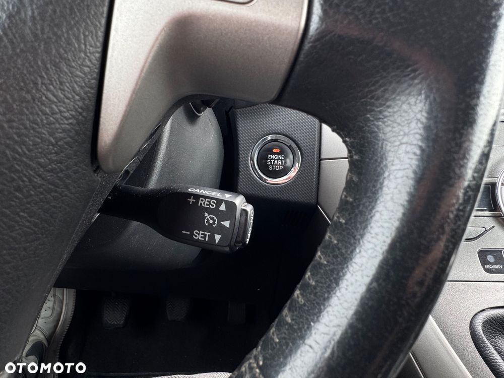 Toyota Auris 1.6 VVT-i Executive - 9