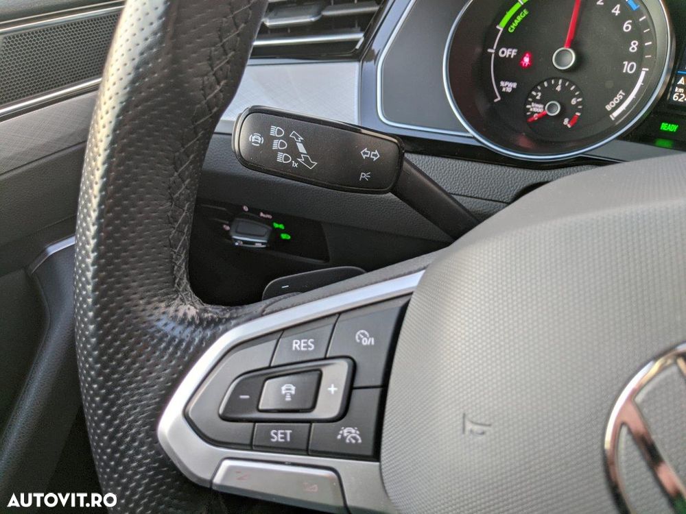 Volkswagen Passat - 26