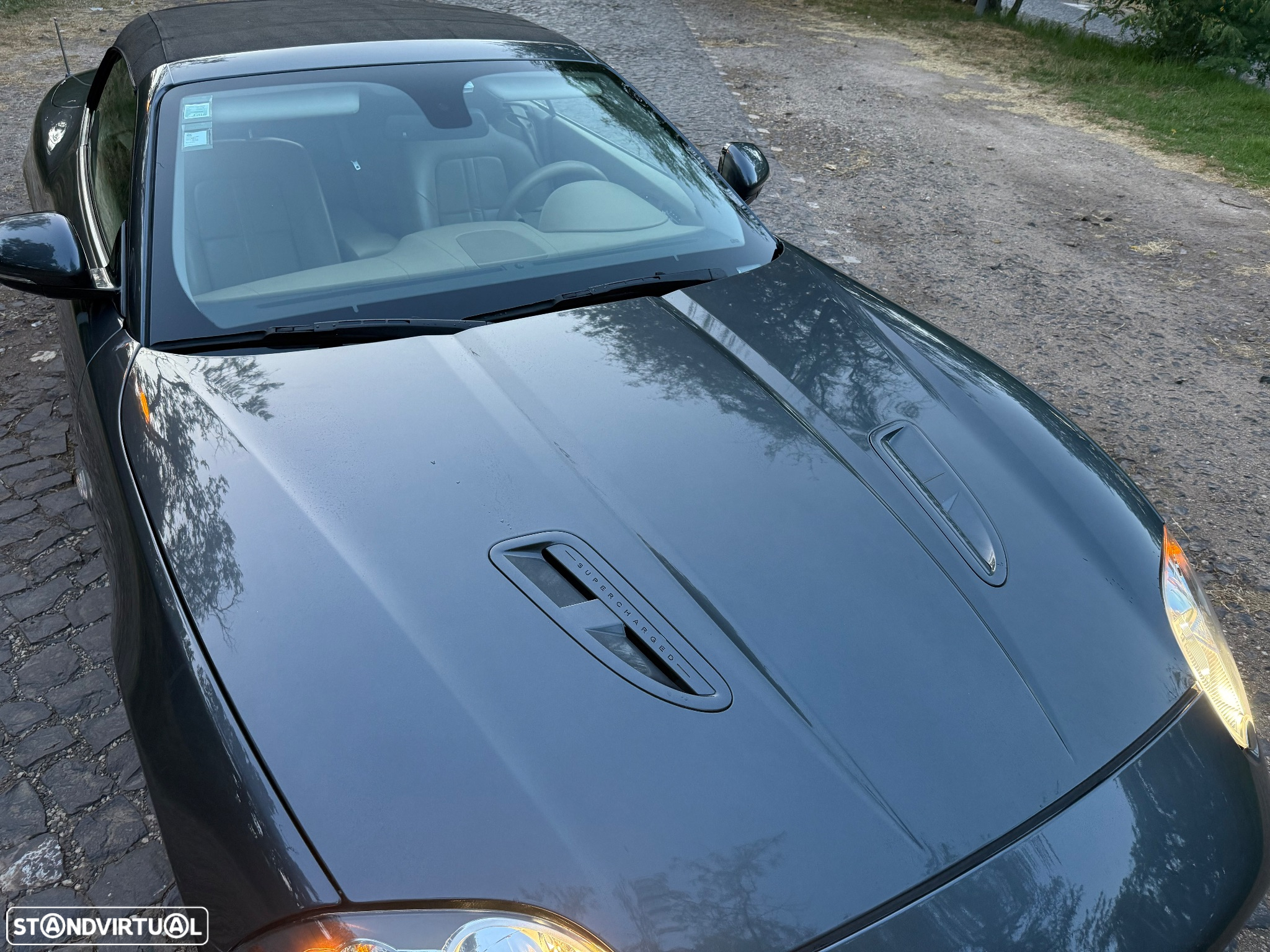 Jaguar XK 4.2 V8 Convertible - 17