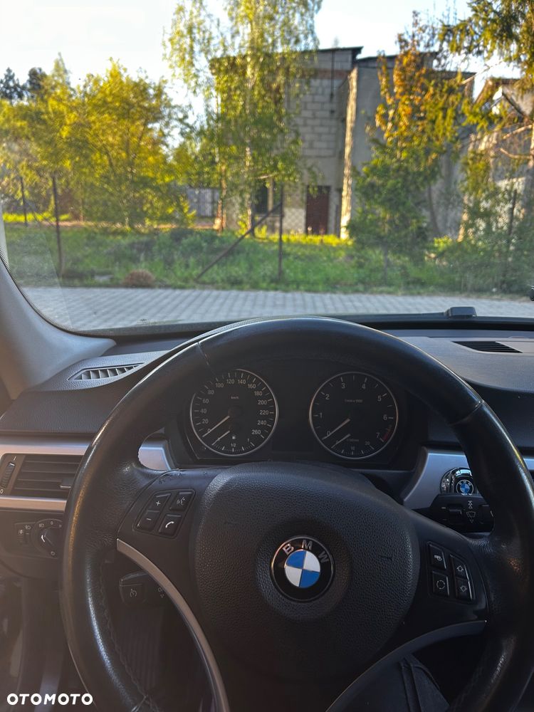 BMW Seria 3 - 17