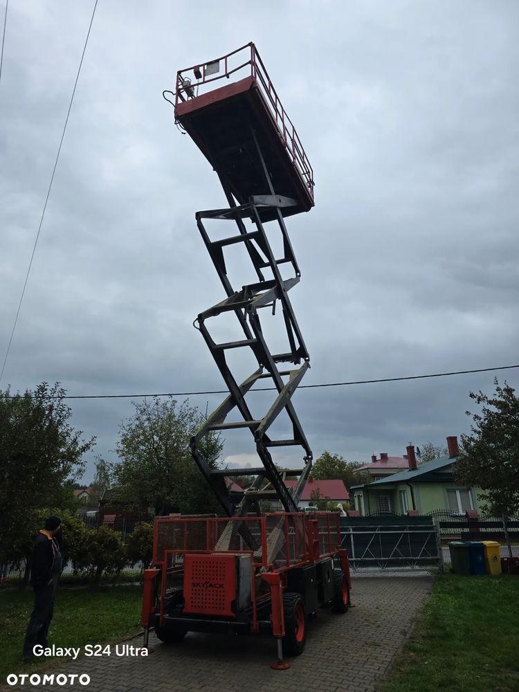 Skyjack Sj 9250 4x4 All Terrain 17m Diesel nożycowy terenowy podnośnik podest - 4