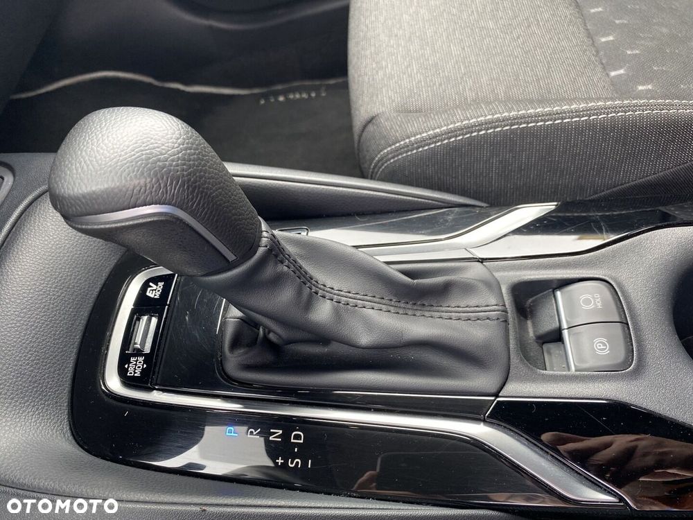 Toyota Corolla 2.0 Hybrid Comfort - 17