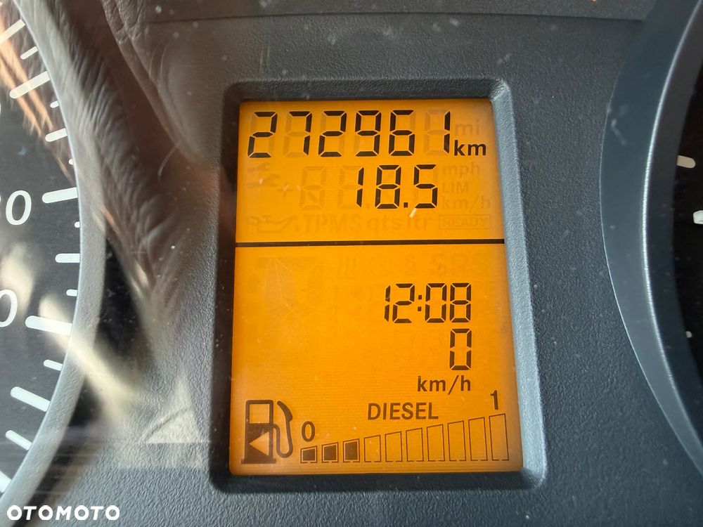 Mercedes-Benz VITO - 22