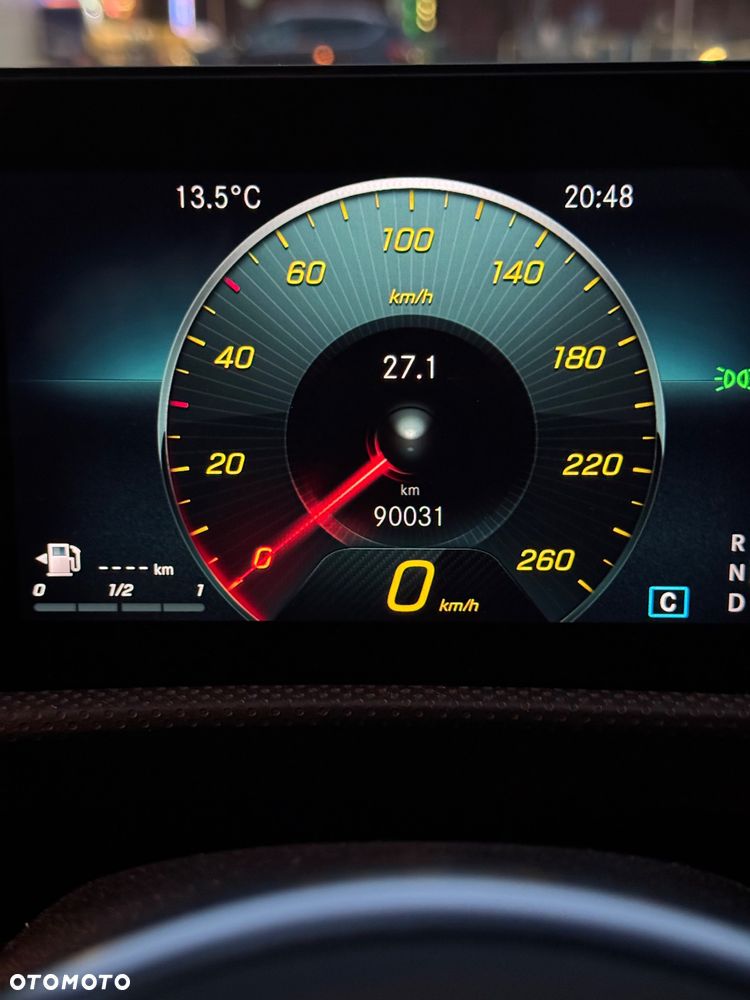 Mercedes-Benz CLA 200 7G-DCT - 25