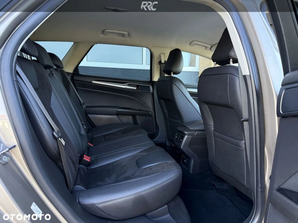 Ford Mondeo 2.0 TDCi Titanium PowerShift - 26