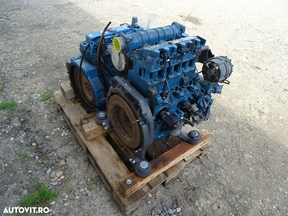 Motor Kubota V2203 - 4
