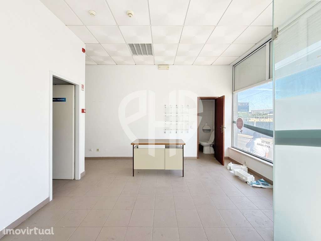 Loja P/Venda // Fazendas de Almeirim 33m2 - Grande imagem: 4/12