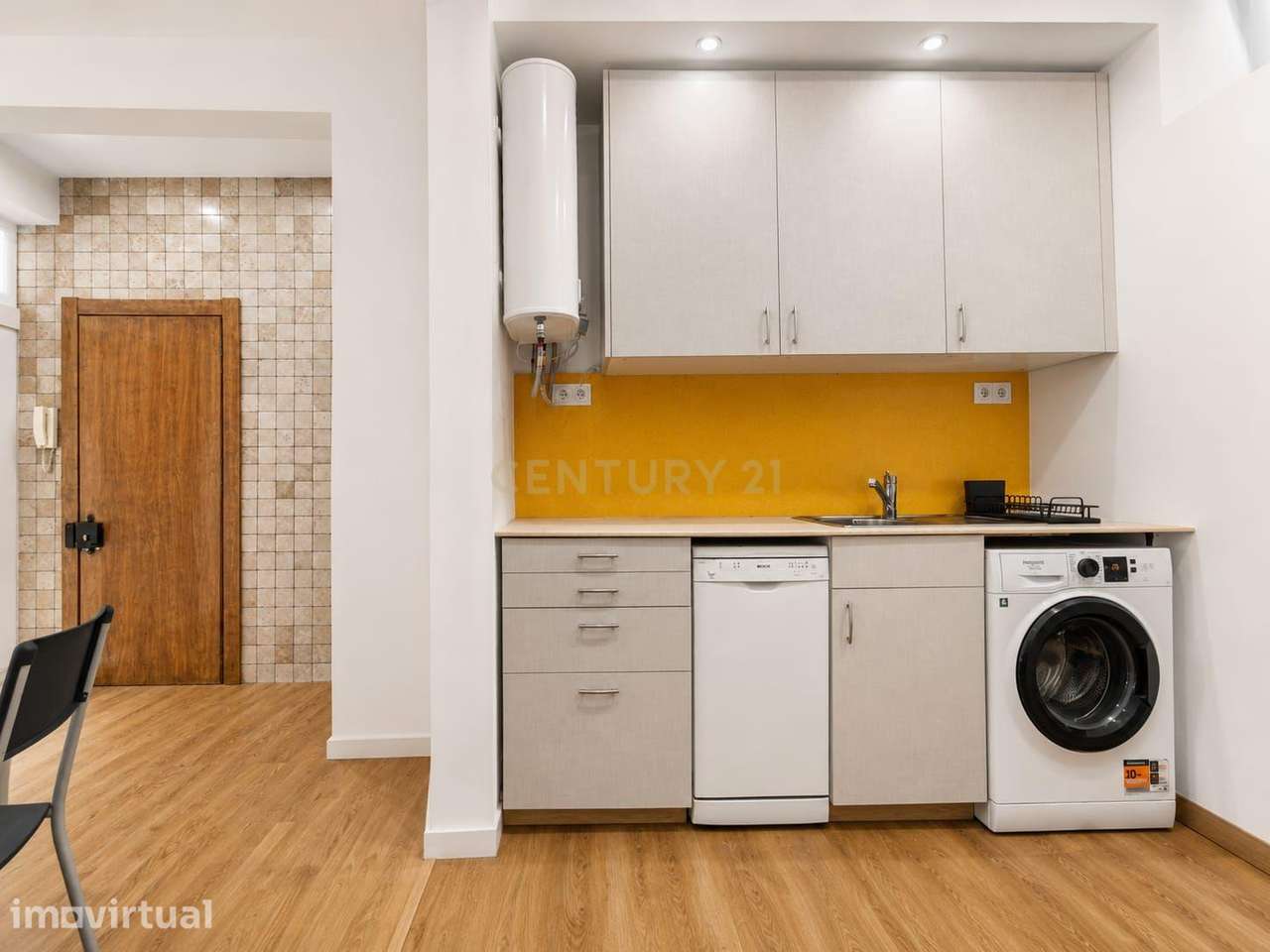 Apartamento T1 Mobilado para arrendamento | Jardim da Estrela | Rua do - Grande imagem: 3/34