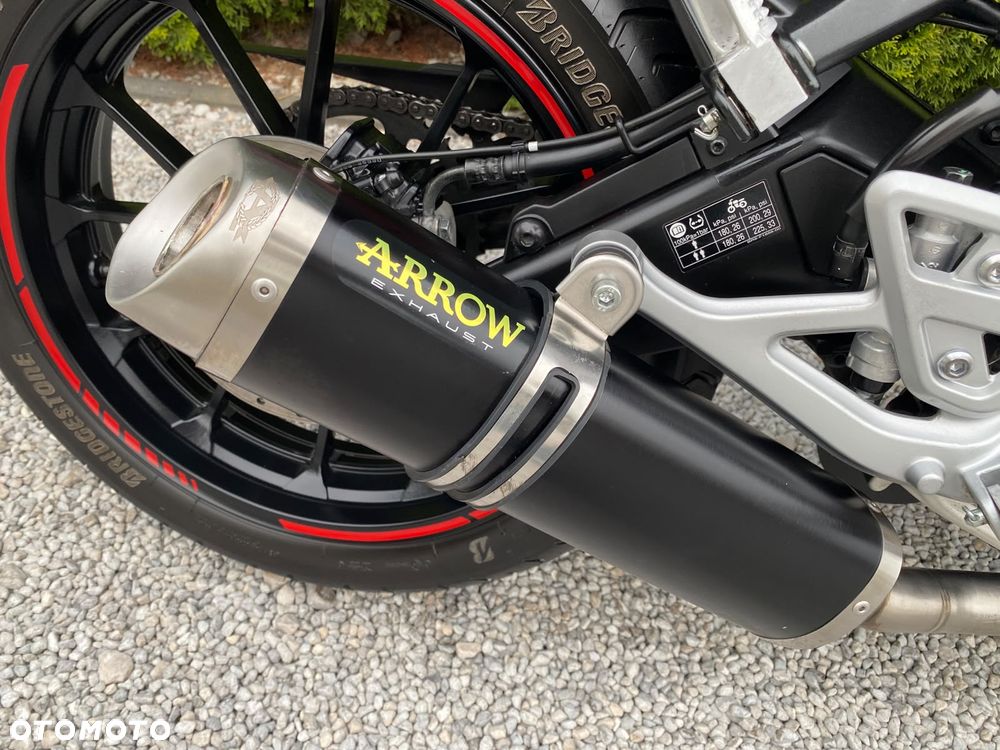 Yamaha MT - 8