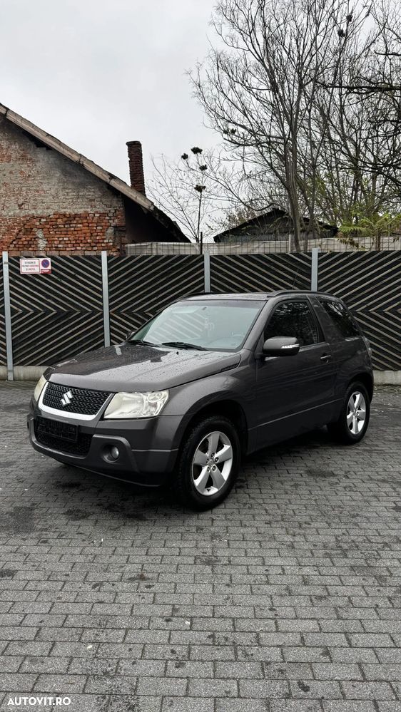 Suzuki Grand Vitara 2.4 Comfort - 3