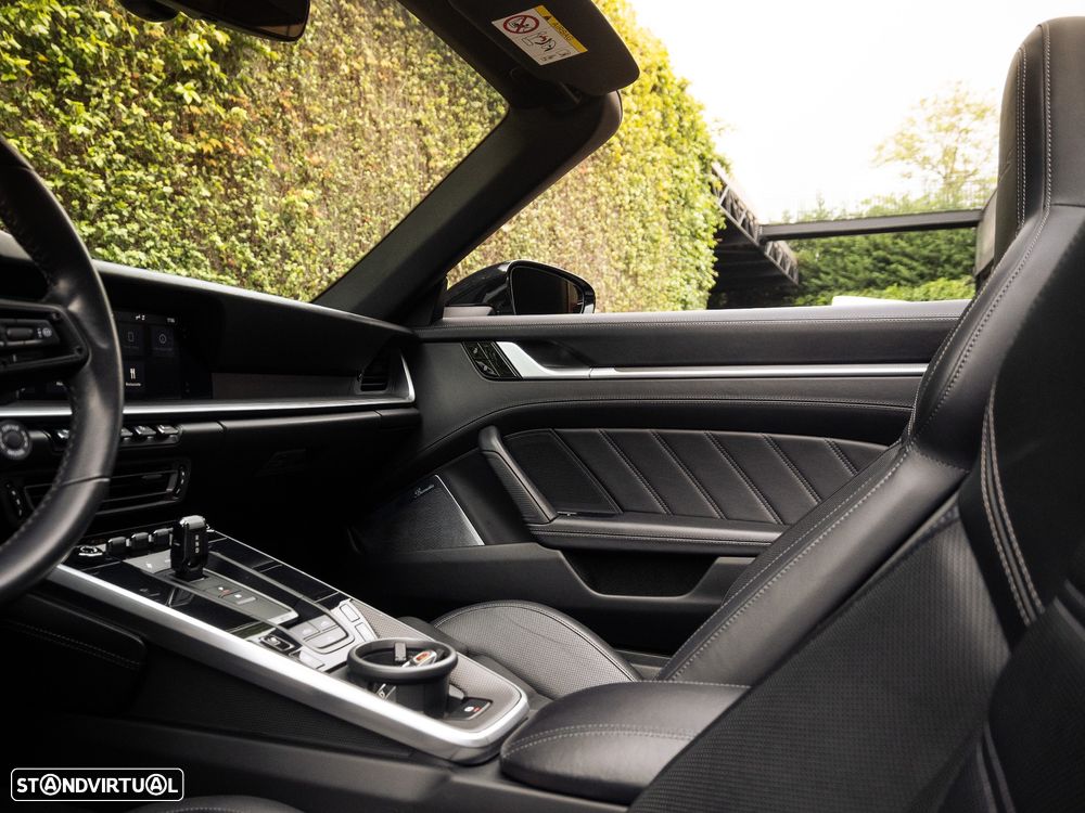 Porsche 911 (992) Turbo S PDK - 45