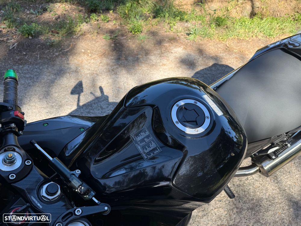Kawasaki ZZR 1400 - 19