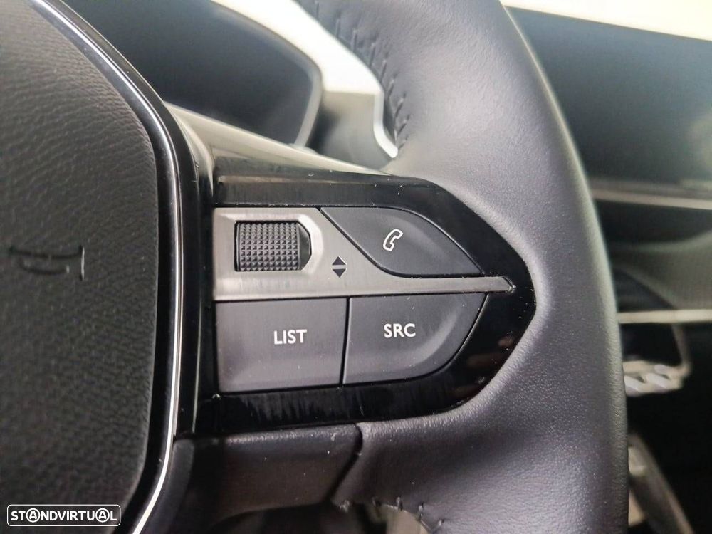 Peugeot 208 1.2 PureTech Allure EAT8 - 17