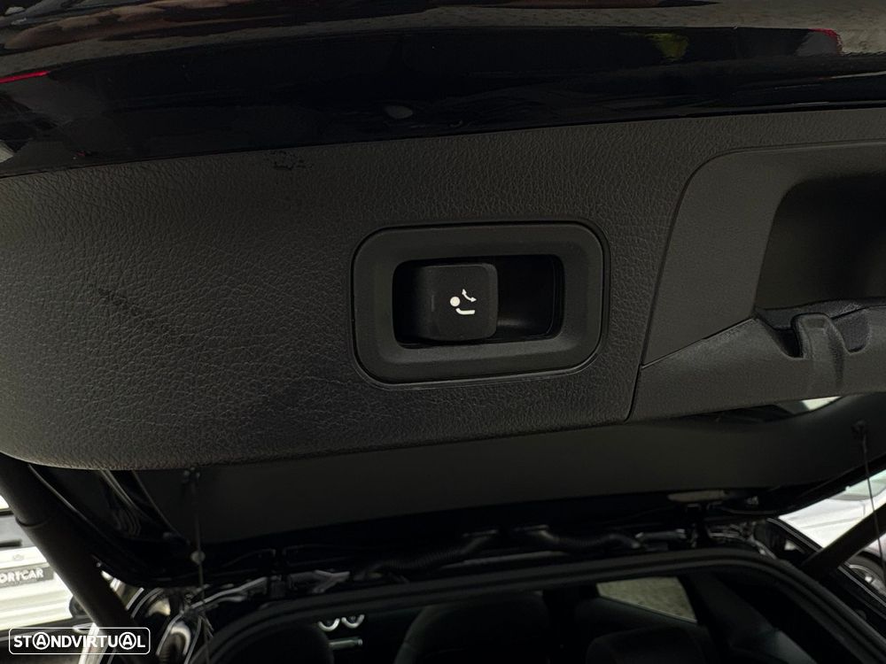 Mercedes-Benz GLA 250 e AMG Line - 28