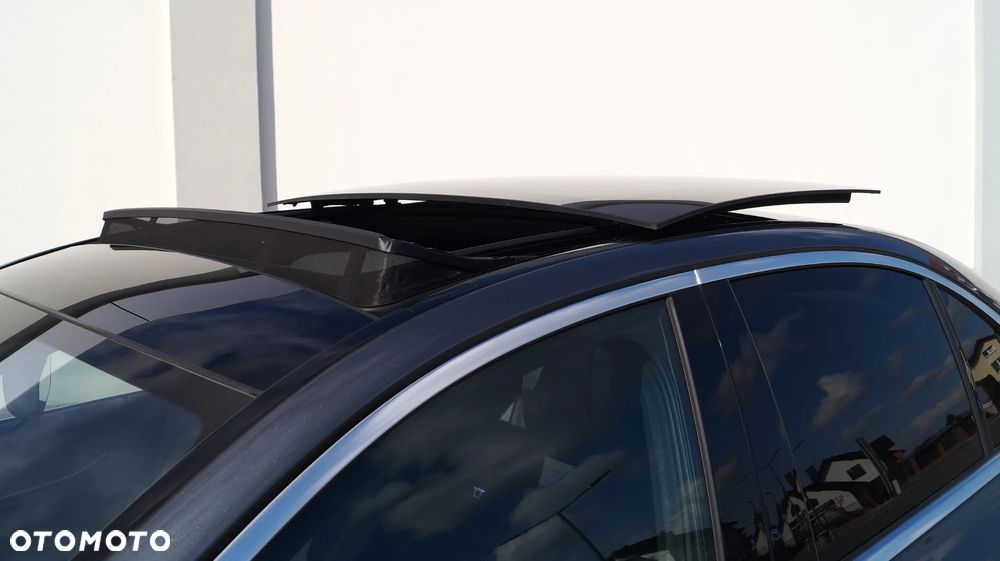 Mercedes-Benz Klasa E 400 4Matic 9G-TRONIC Exclusive - 13