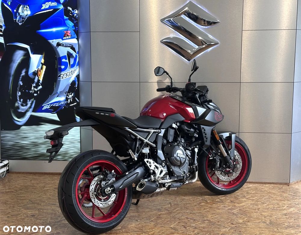 Suzuki GSX - 4