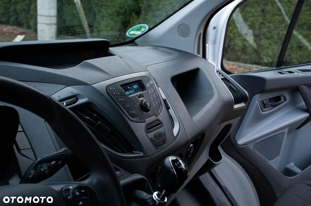 Ford TRANSIT CUSTOM - 28