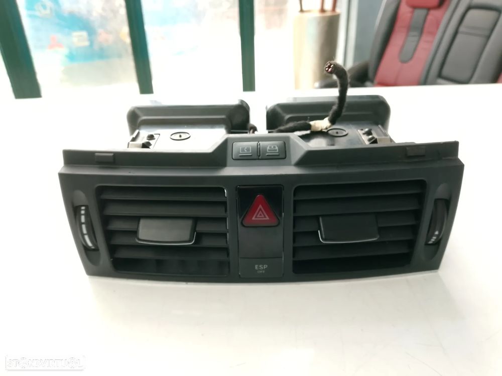 GRELHA SOFAGEM CENTRAL MERCEDES W204 / 5931001 / 5931002 - 1