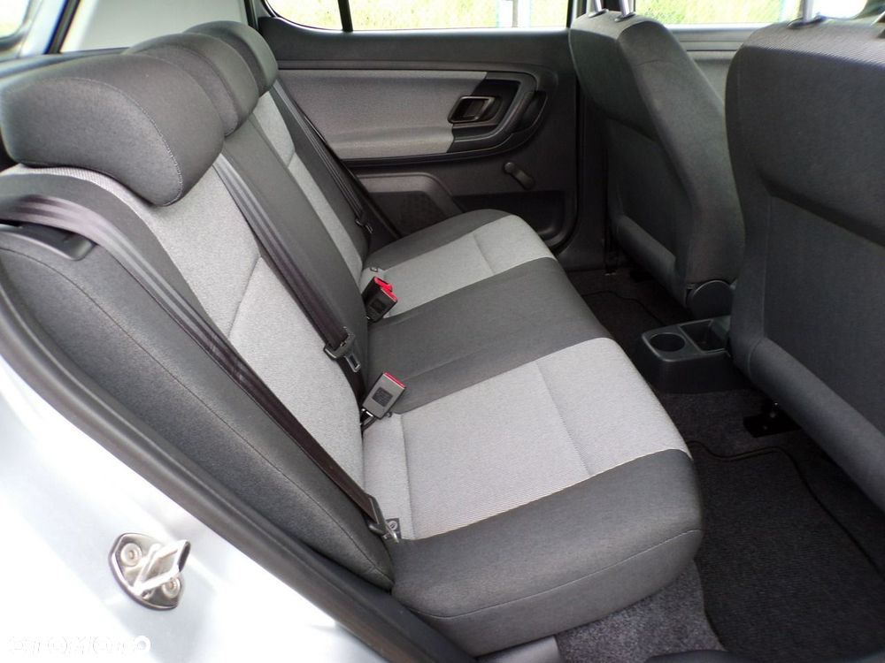 Skoda Fabia 1.2 HTP Fresh - 28