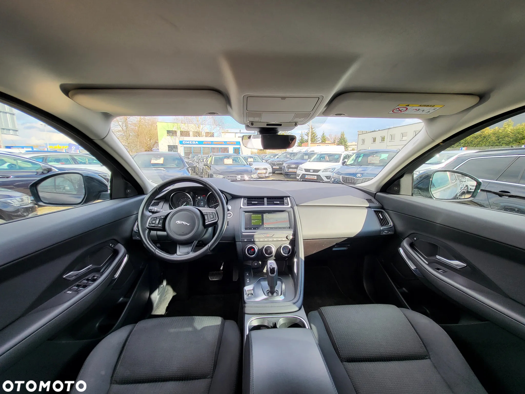 Jaguar E-Pace P200 AWD - 8