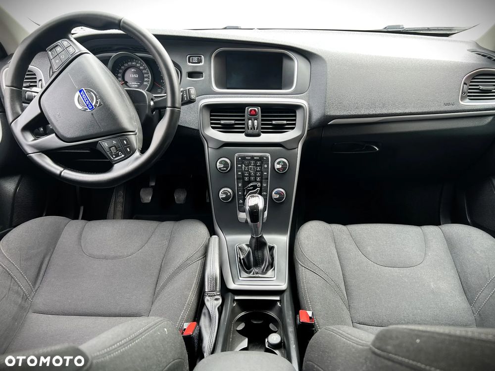 Volvo V40 D2 - 15