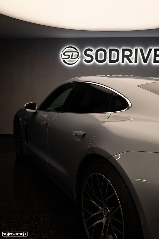 Porsche Taycan 4S Bateria Performance Plus - 31