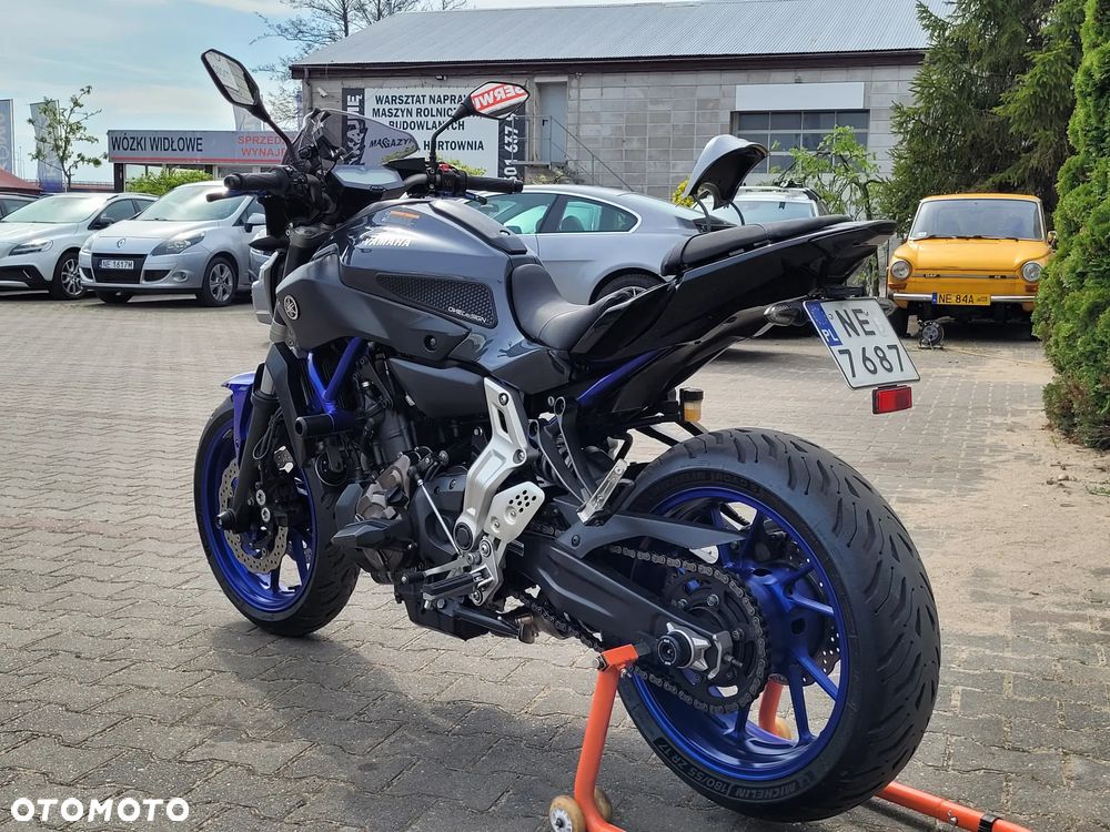 Yamaha MT - 8