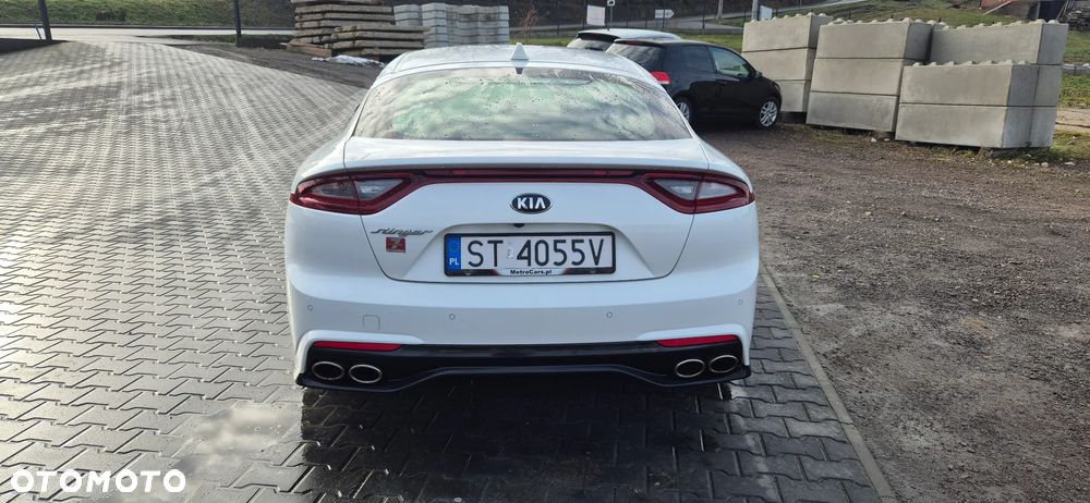 Kia Stinger 2.0 T-GDI L - 12