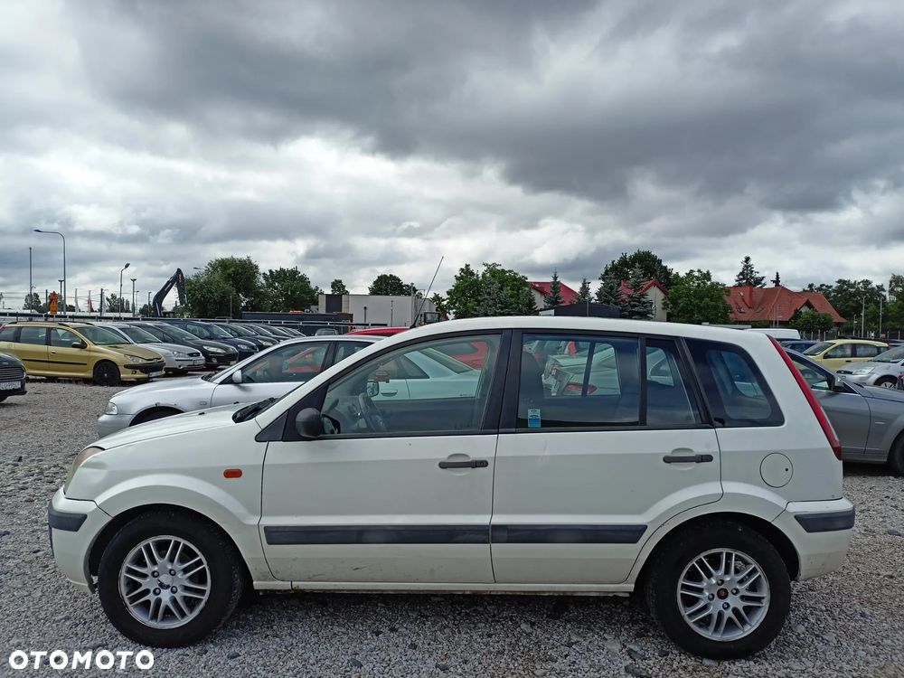 Ford Fusion - 2