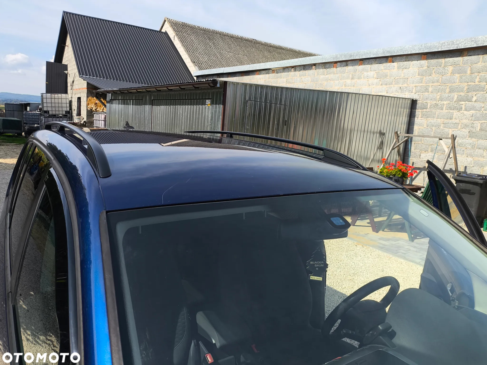 Volkswagen Touran - 29